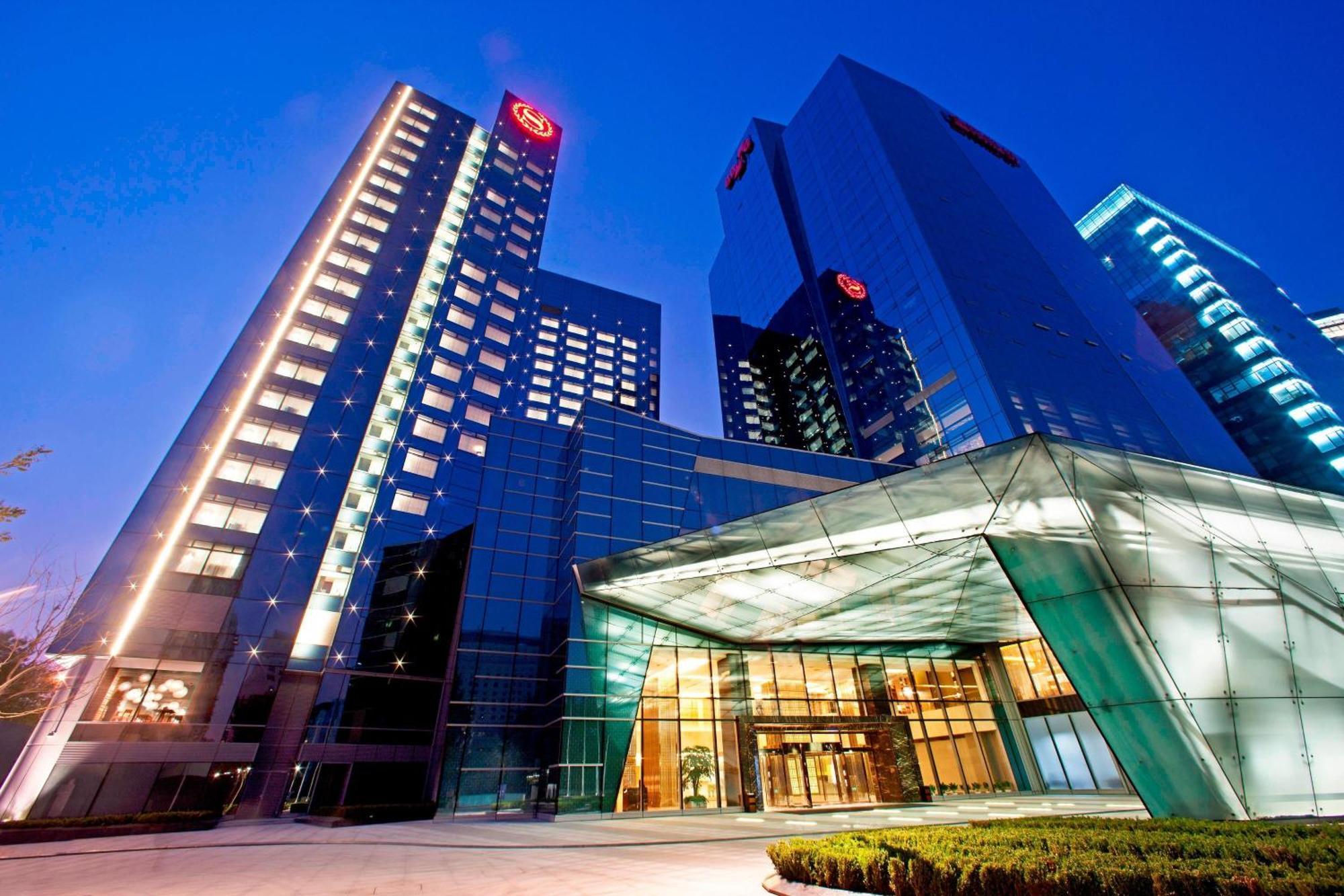 Sheraton Grand Beijing Dongcheng Hotel Exterior photo